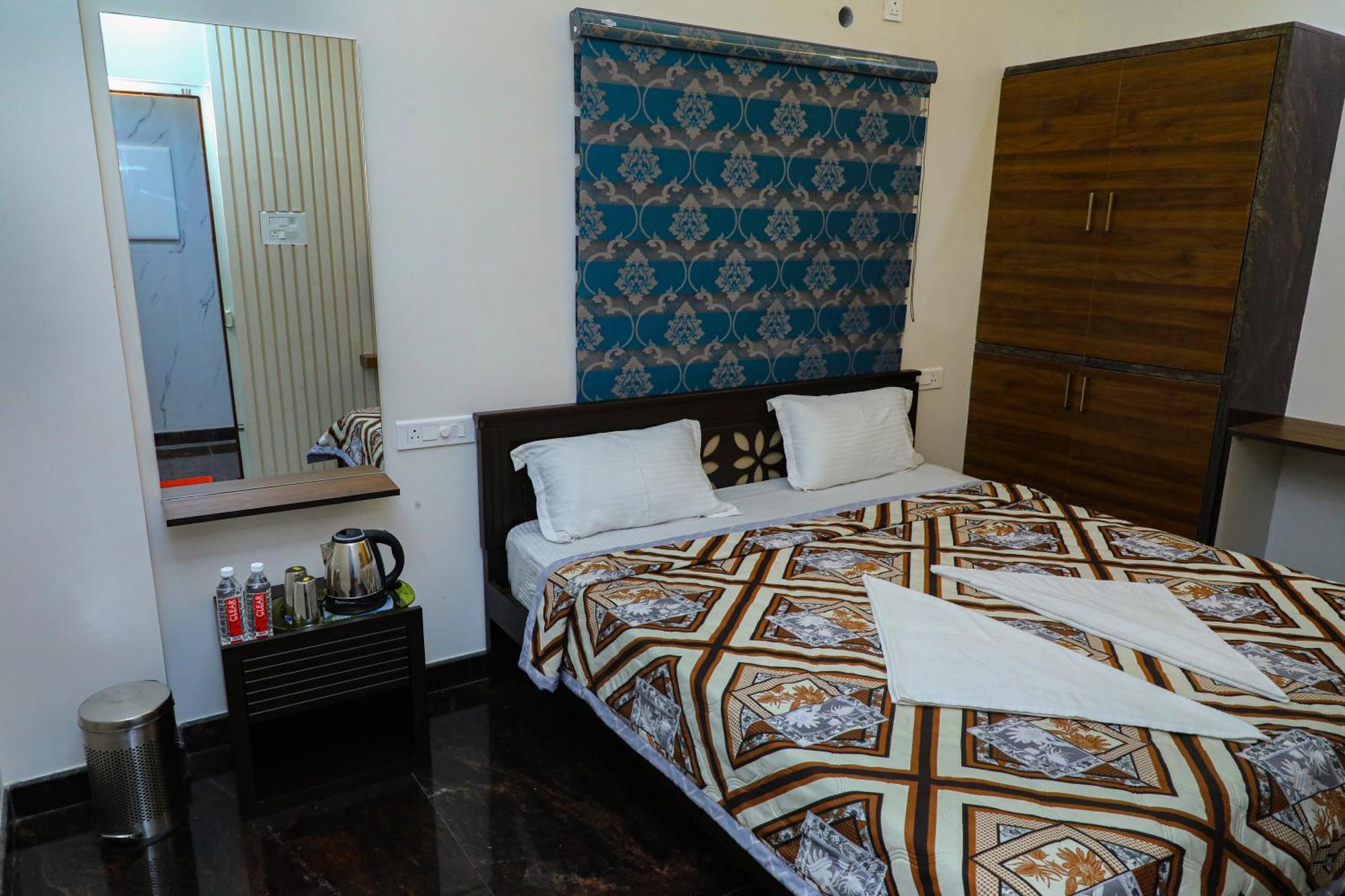 Jp Residency Hotel Yelagiri Buitenkant foto