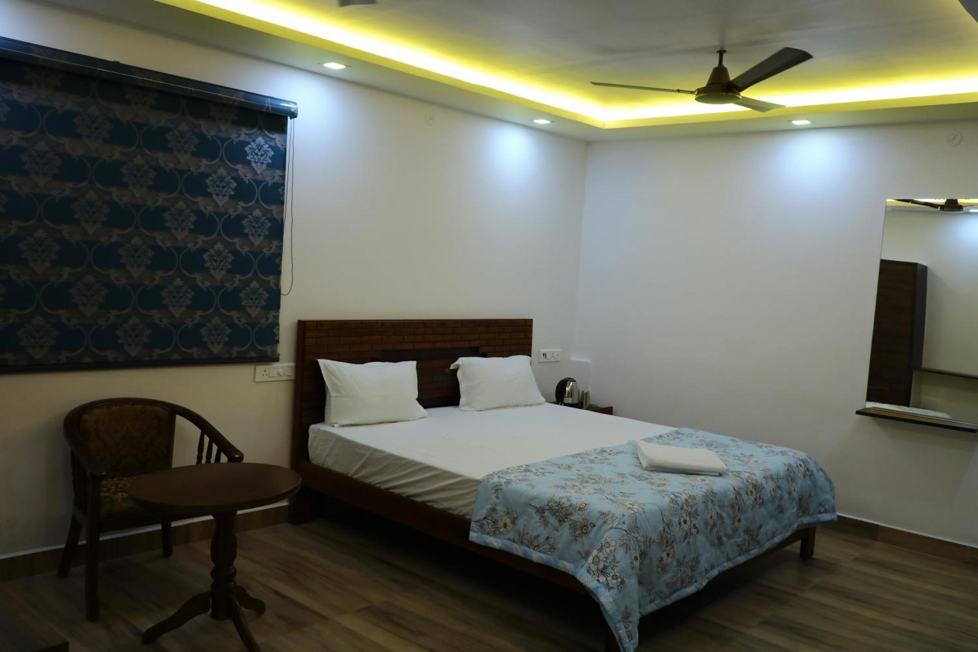 Jp Residency Hotel Yelagiri Buitenkant foto