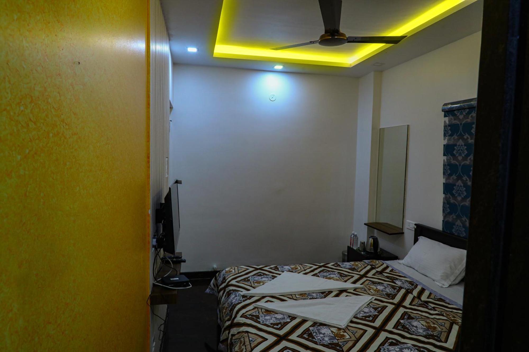 Jp Residency Hotel Yelagiri Buitenkant foto