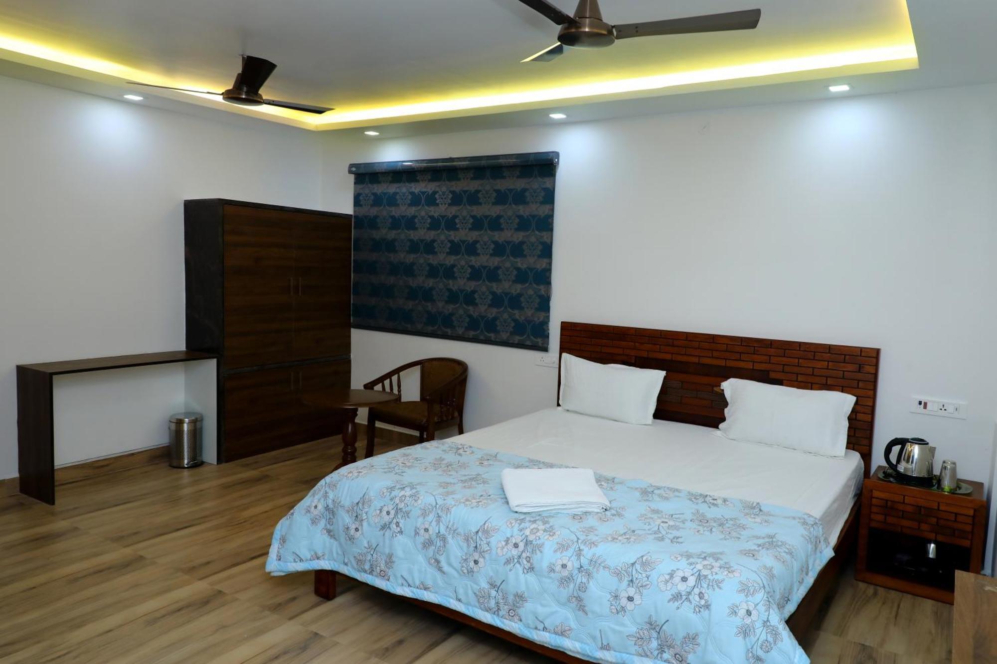 Jp Residency Hotel Yelagiri Buitenkant foto