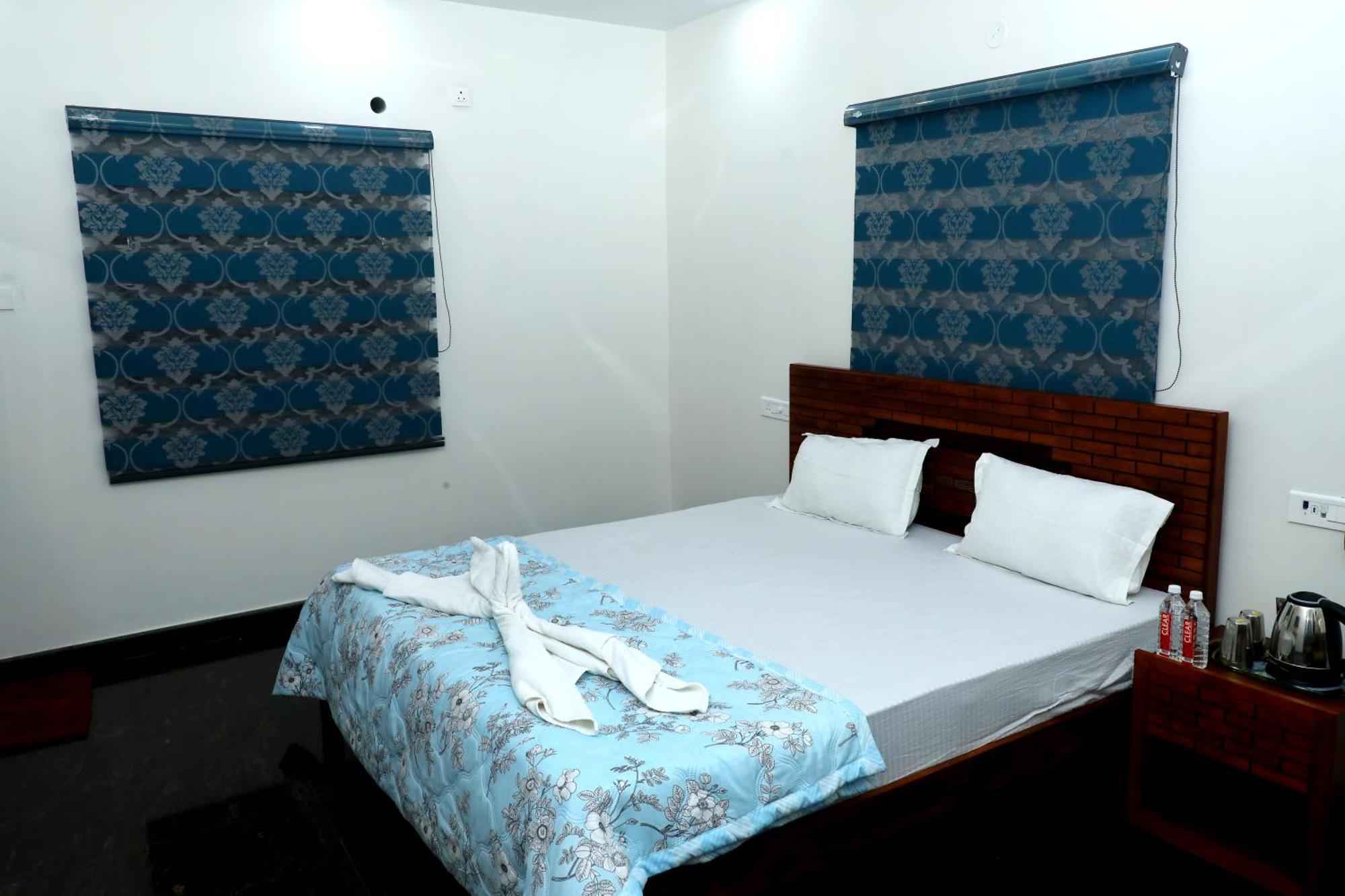 Jp Residency Hotel Yelagiri Buitenkant foto