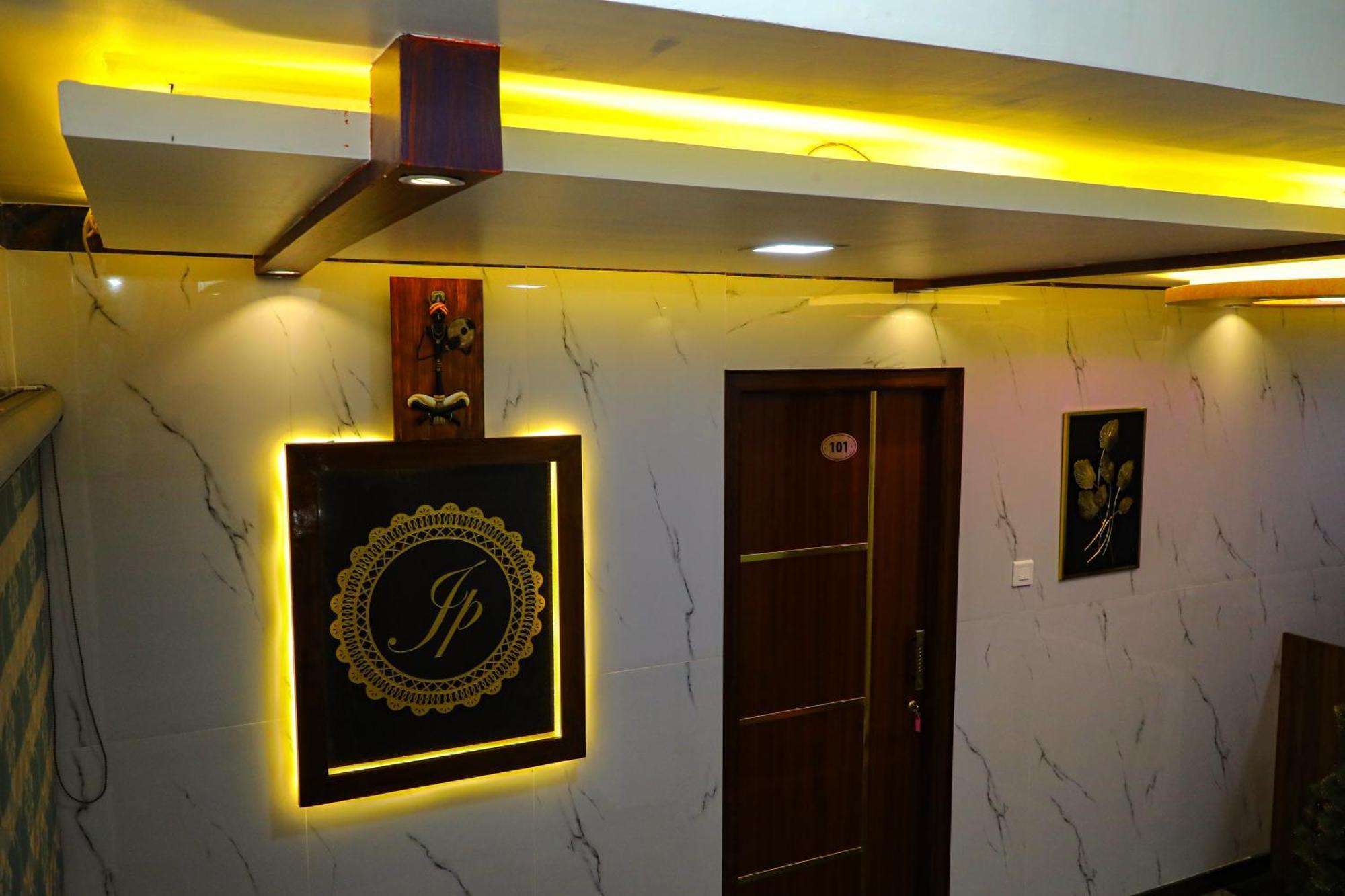 Jp Residency Hotel Yelagiri Buitenkant foto