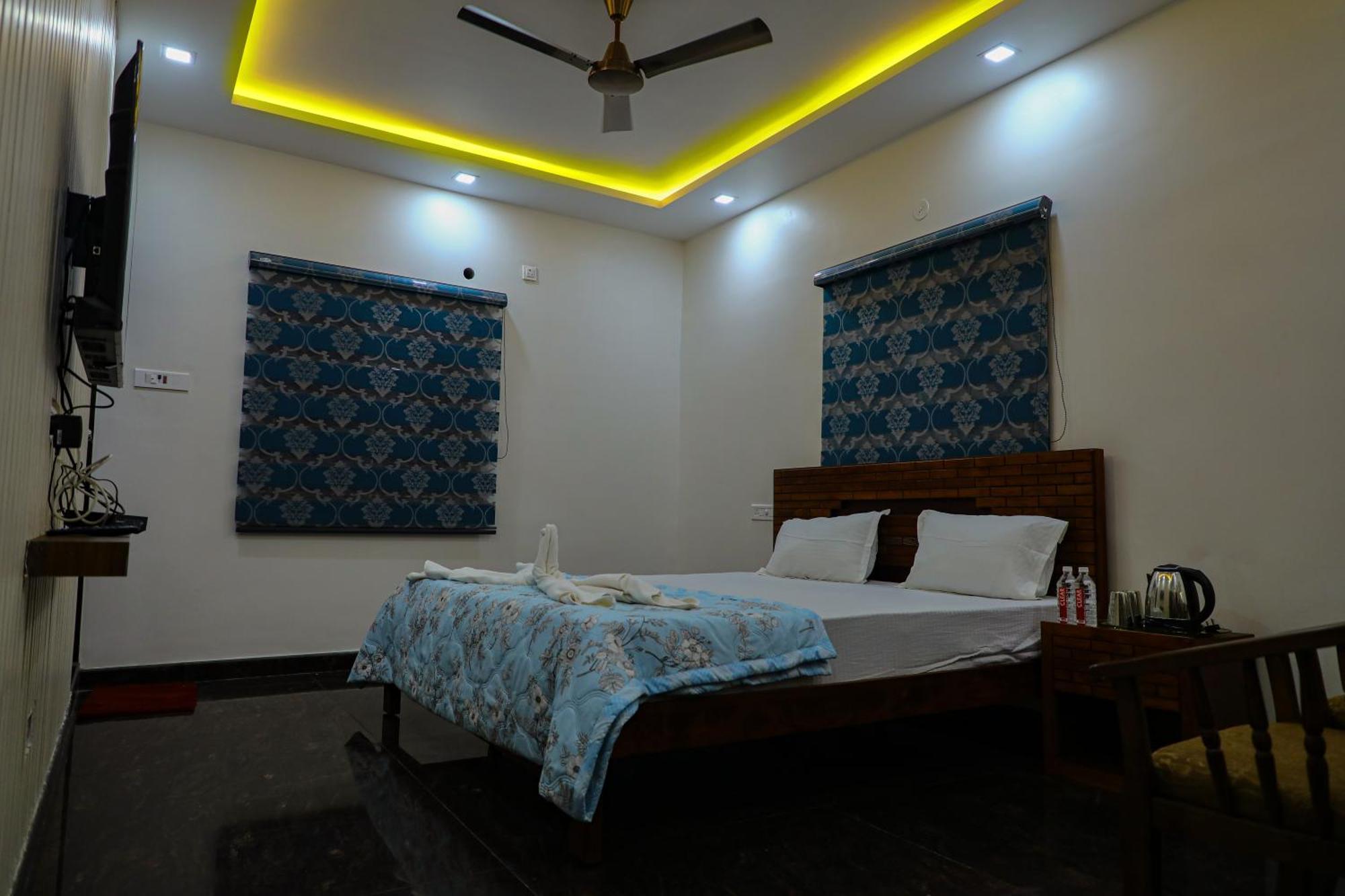 Jp Residency Hotel Yelagiri Buitenkant foto