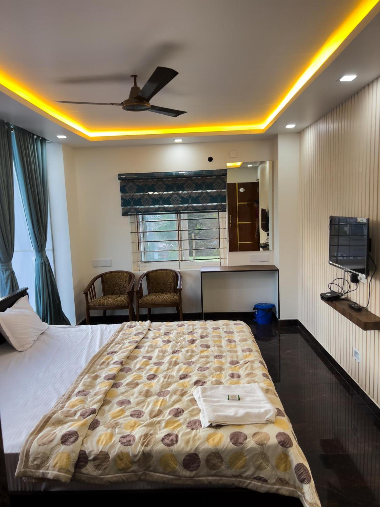 Jp Residency Hotel Yelagiri Buitenkant foto