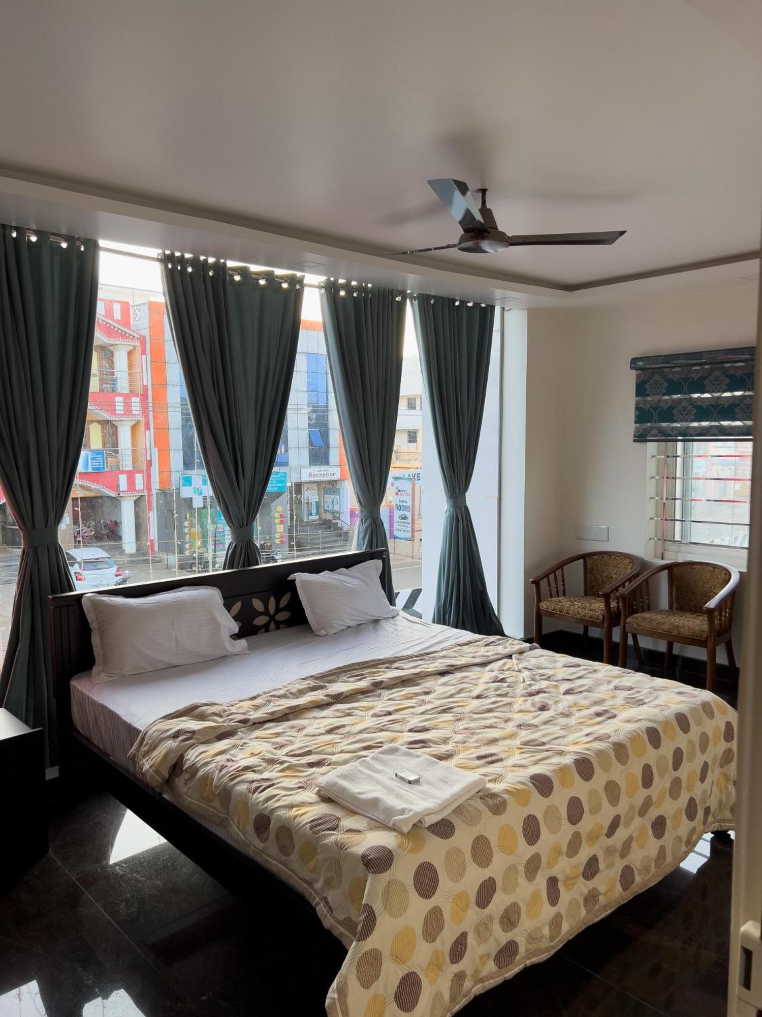 Jp Residency Hotel Yelagiri Buitenkant foto