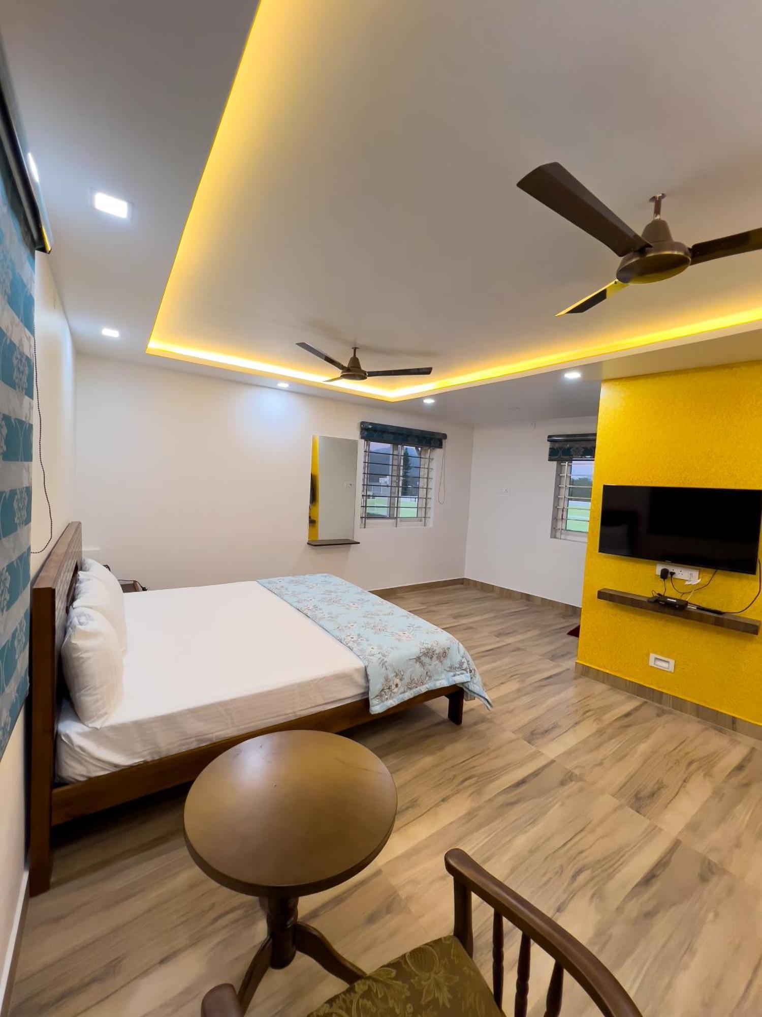 Jp Residency Hotel Yelagiri Buitenkant foto